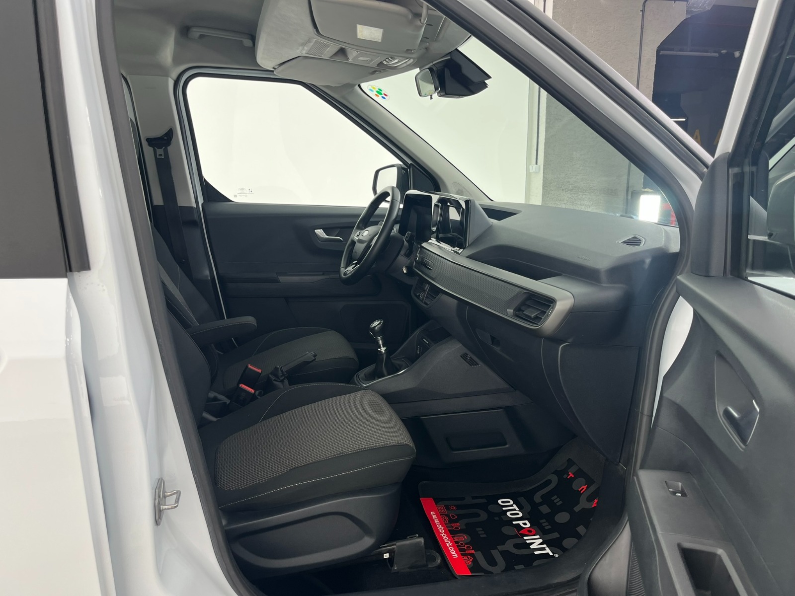 Ford Tourneo Courier Kombi 1.5 EcoBlue Deluxe - 2024 - Detay