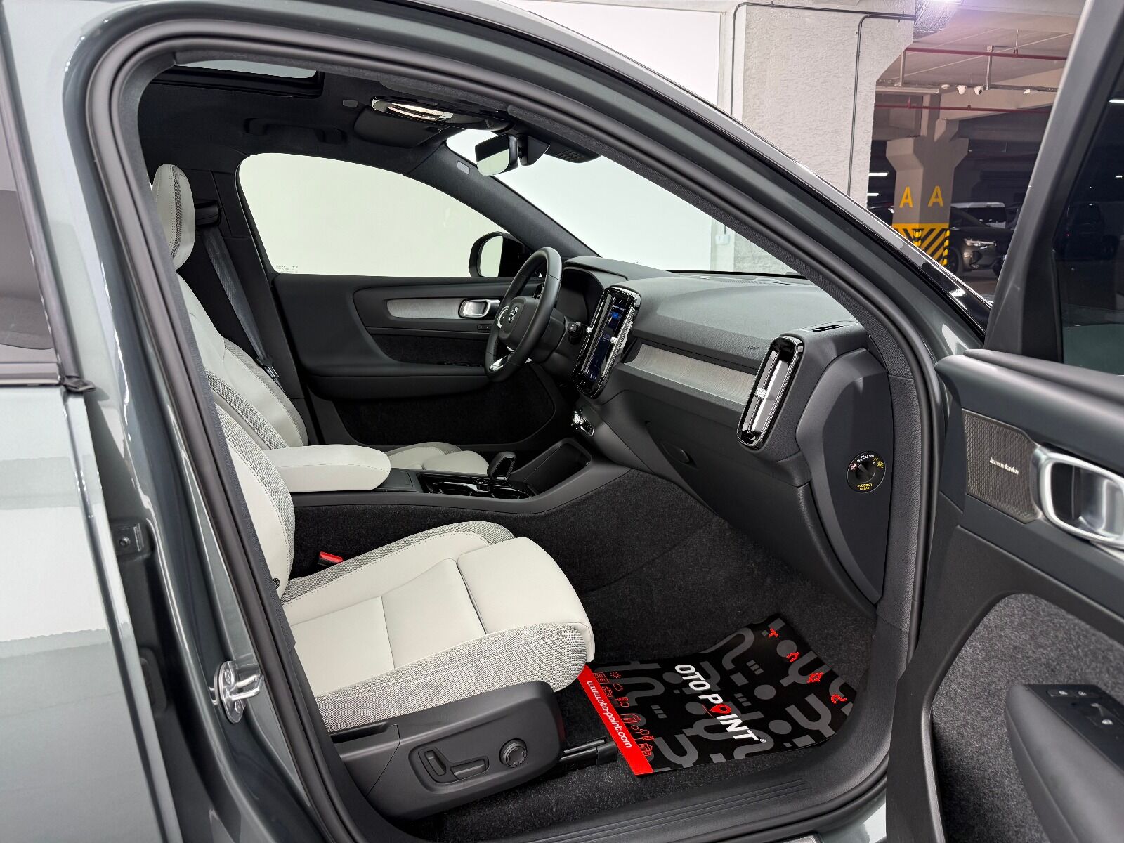 Volvo EX40 Single Motor Extended Range Ultra - 2025 - Detay