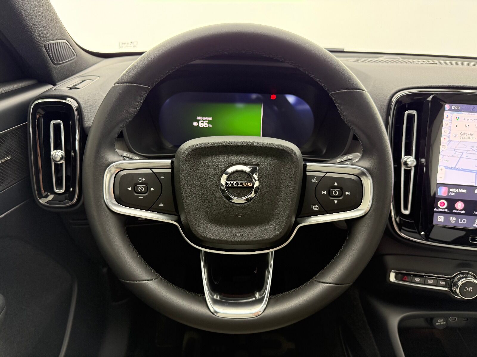 Volvo EX40 Single Motor Extended Range Ultra - 2025 - Detay