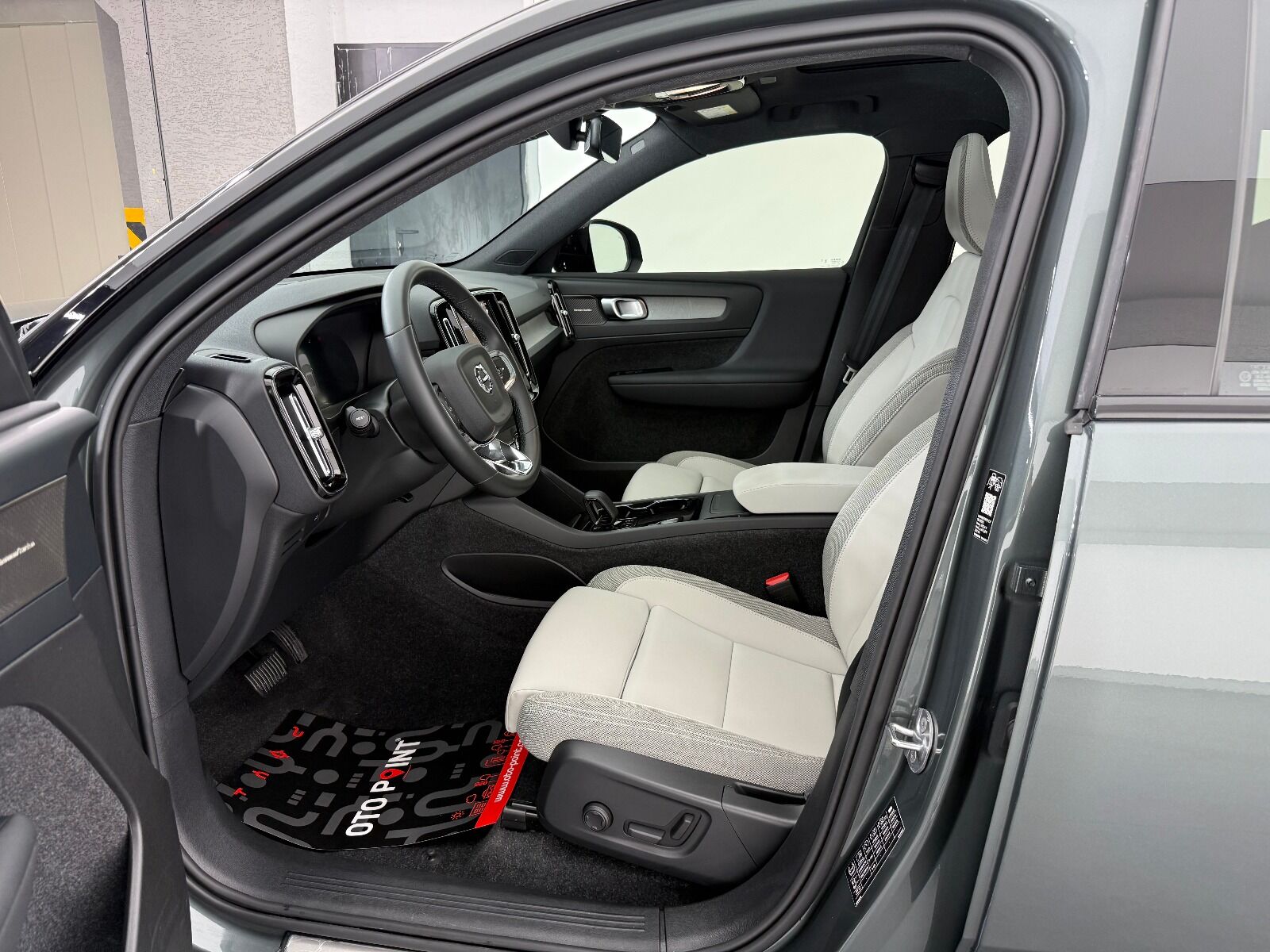 Volvo EX40 Single Motor Extended Range Ultra - 2025 - Detay
