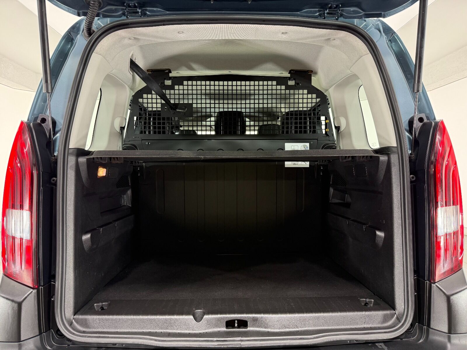 Peugeot Rifter 1.5 BlueHDI Allure EAT8 - 2025 - Detay
