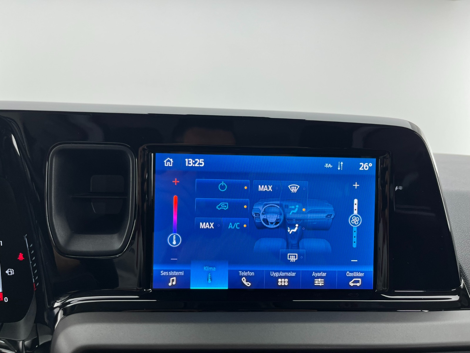 Ford Tourneo Courier Kombi 1.5 EcoBlue Deluxe - 2024 - Detay