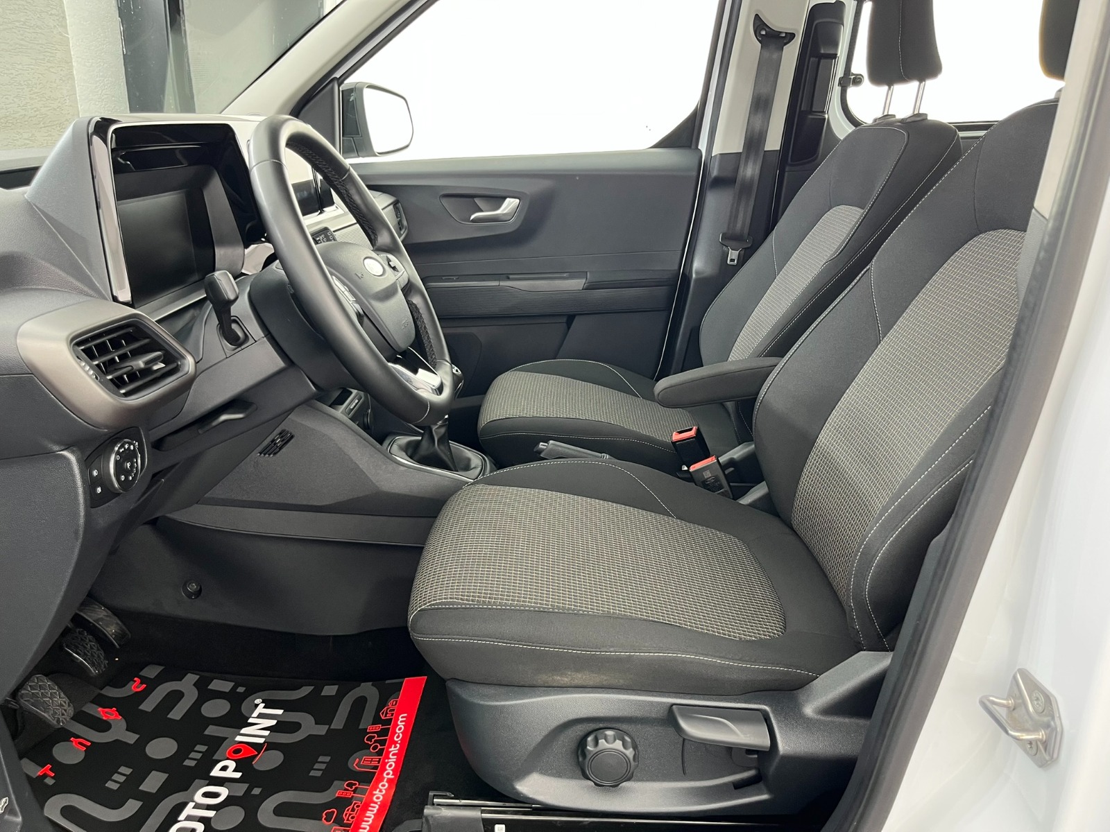 Ford Tourneo Courier Kombi 1.5 EcoBlue Deluxe - 2024 - Detay