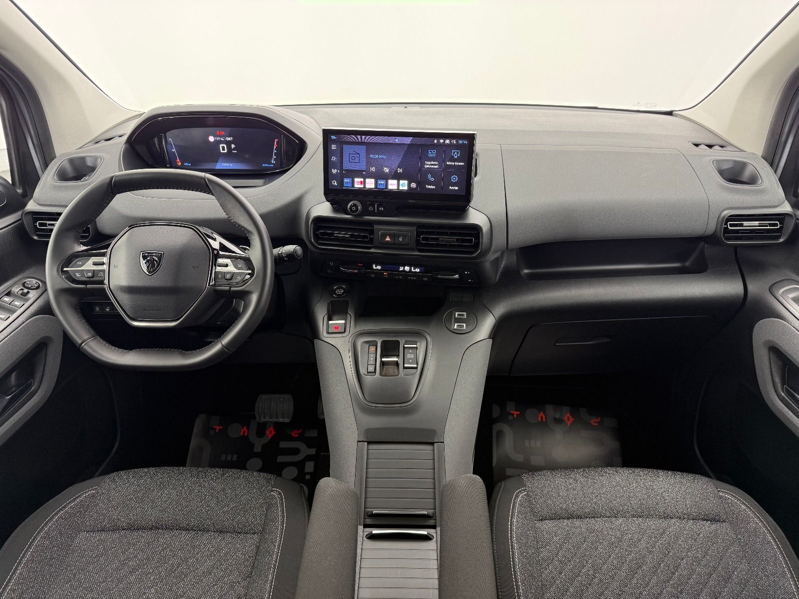 Peugeot Rifter 1.5 BlueHDI Allure EAT8 - 2026 - Detay