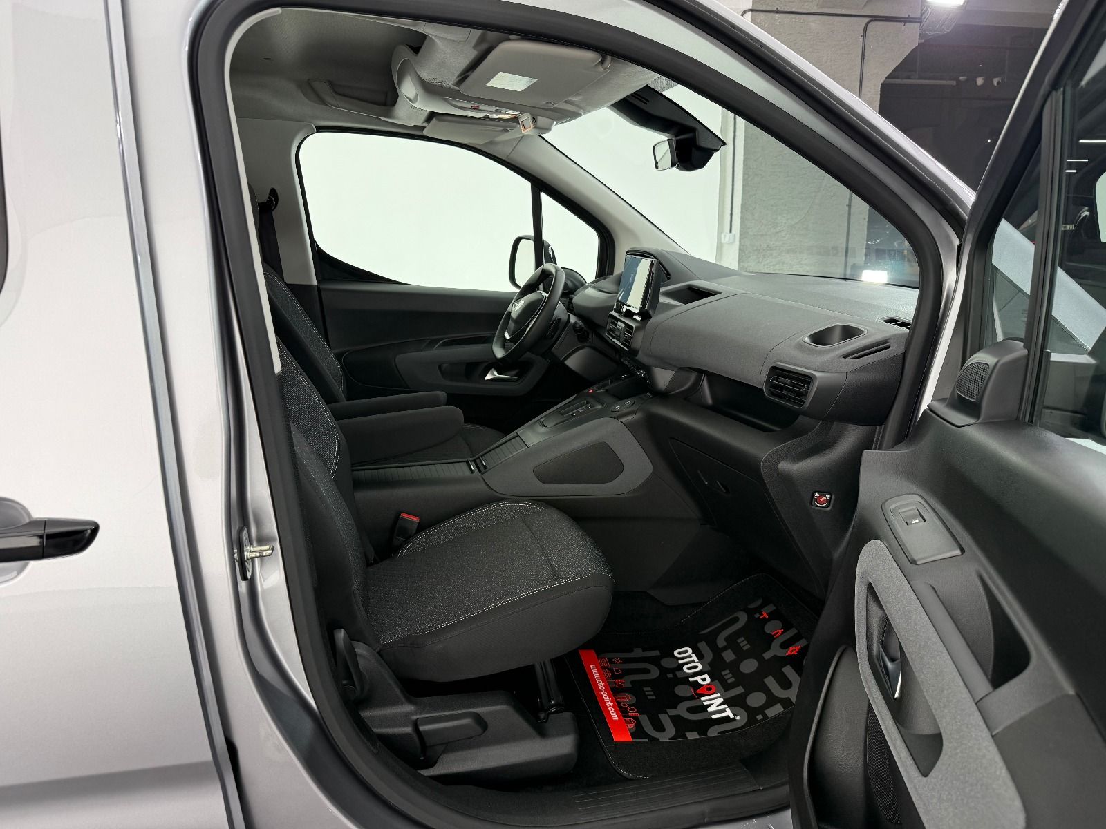 Peugeot Rifter 1.5 BlueHDI Allure EAT8 - 2026 - Detay