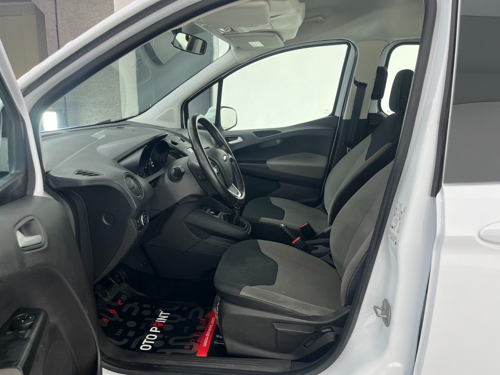 Ford Tourneo Courier Kombi 1.5 TDCI Deluxe - 2022 - Detay