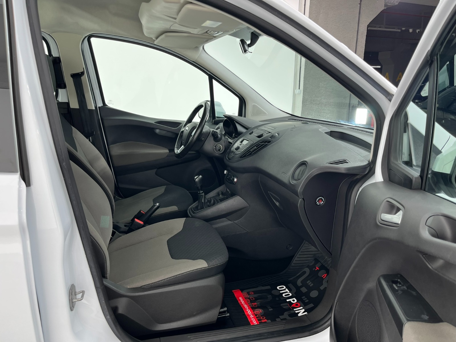 Ford Tourneo Courier Kombi 1.5 TDCI Deluxe - 2022 - Detay