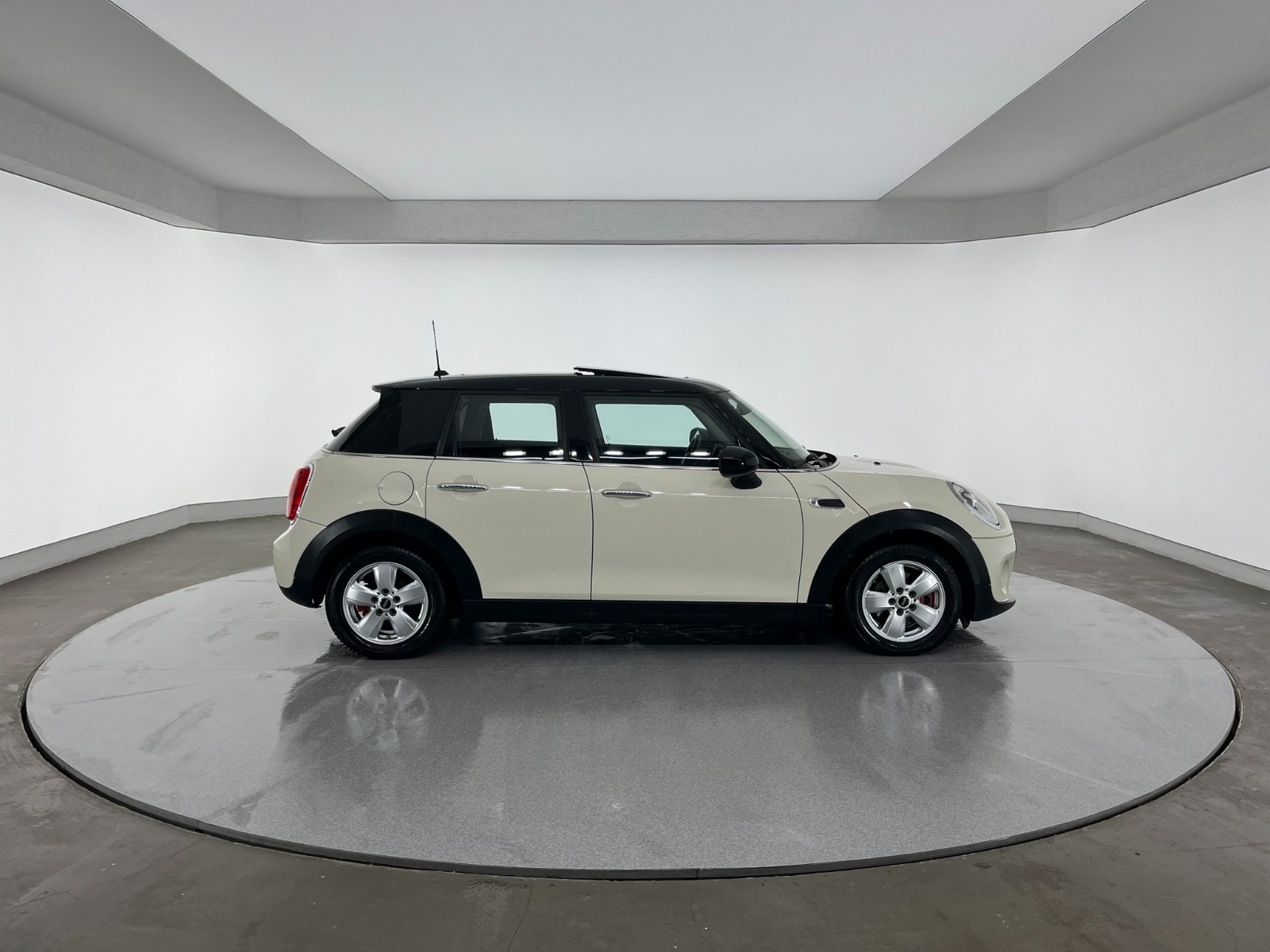 Mini Cooper Hatchback 1.5 D Pepper Otomatik - 2017 - Detay