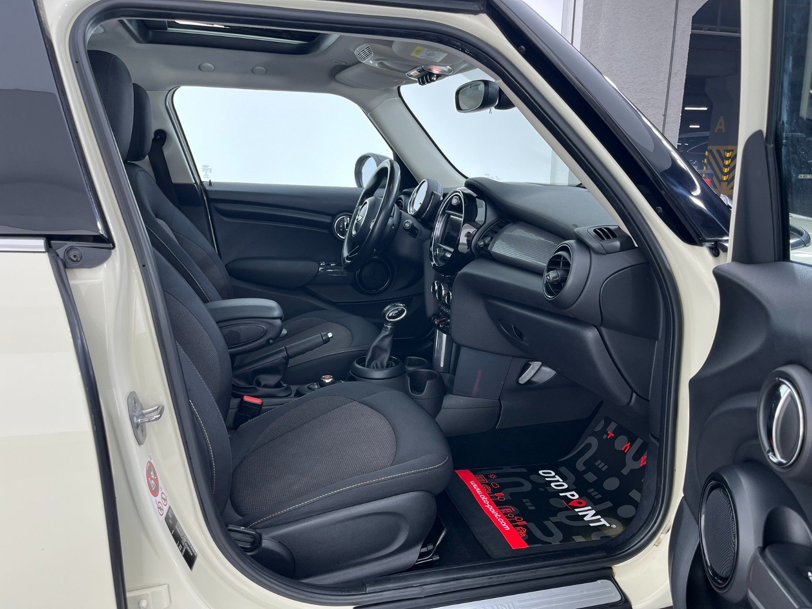 Mini Cooper Hatchback 1.5 D Pepper Otomatik - 2017 - Detay