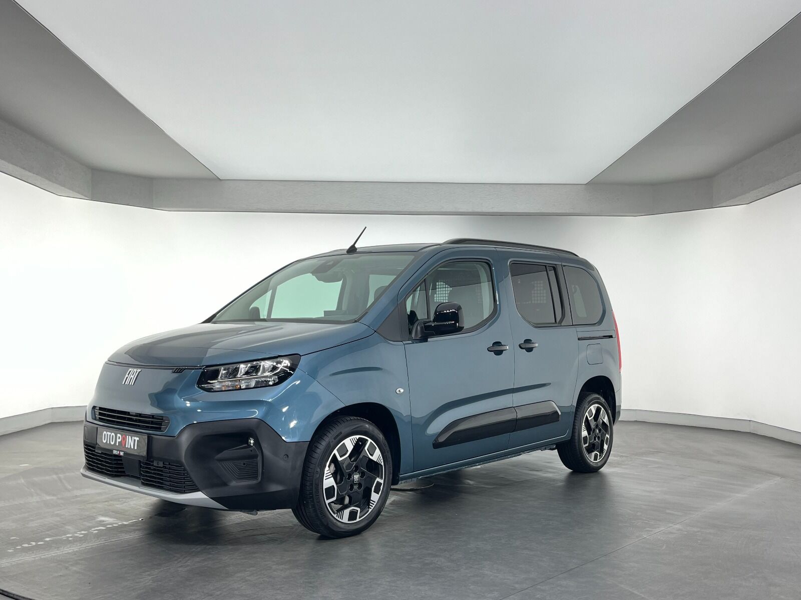 Fiat Doblo Combi 1.5 BlueHDİ Premio Plus - 2025 - Detay