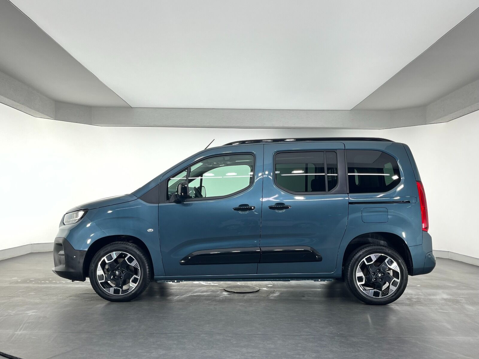 Fiat Doblo Combi 1.5 BlueHDİ Premio Plus - 2025 - Detay