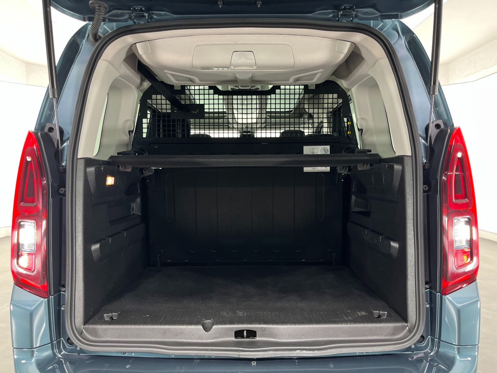 Fiat Doblo Combi 1.5 BlueHDİ Premio Plus - 2025 - Detay