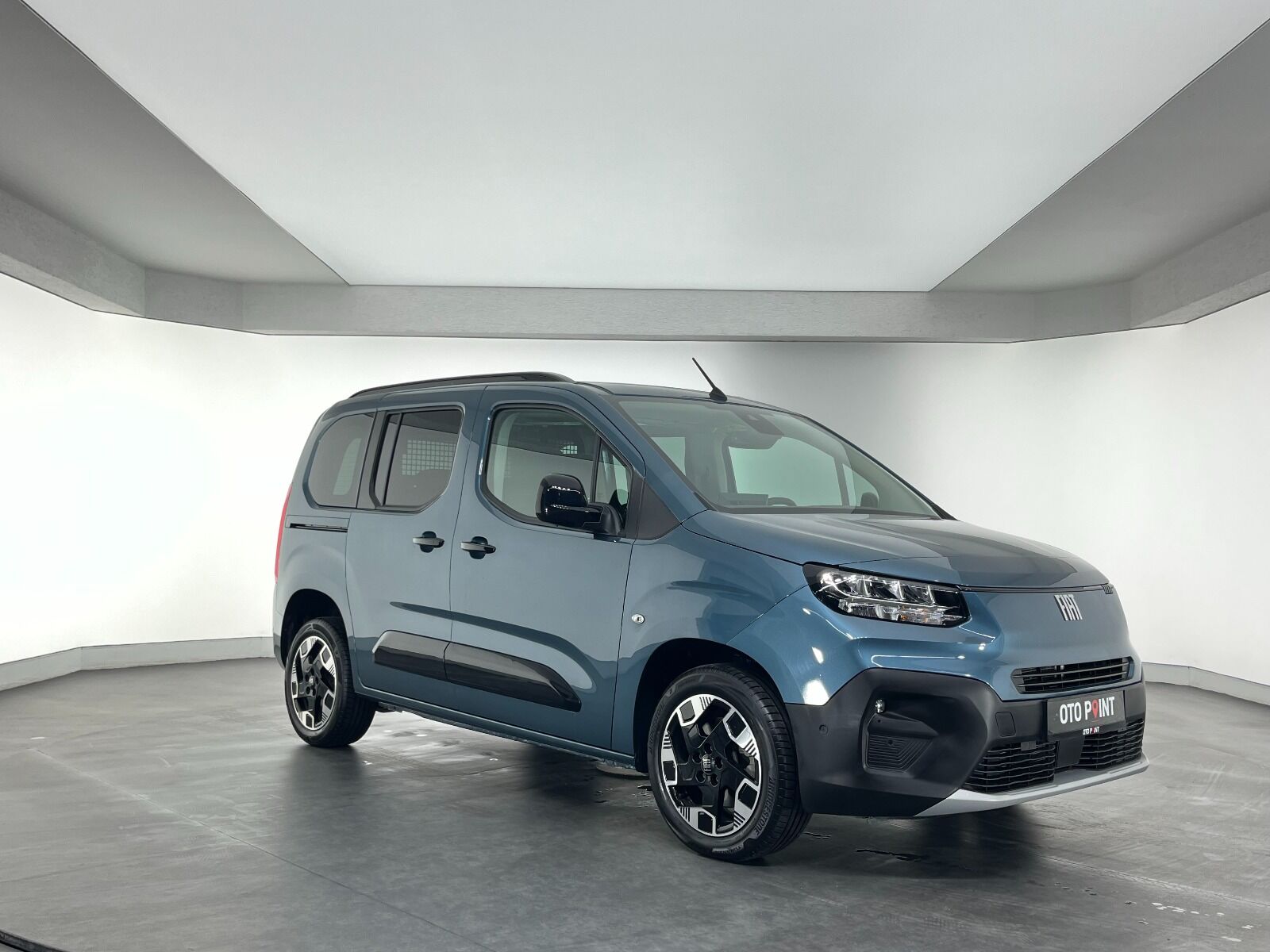 Fiat Doblo Combi 1.5 BlueHDİ Premio Plus - 2025 - Detay