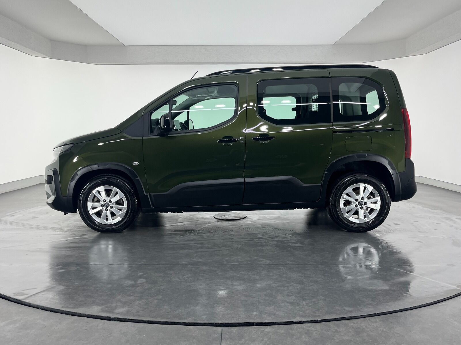 Peugeot Rifter 1.5 BlueHDI Allure EAT8 - 2025 - Detay