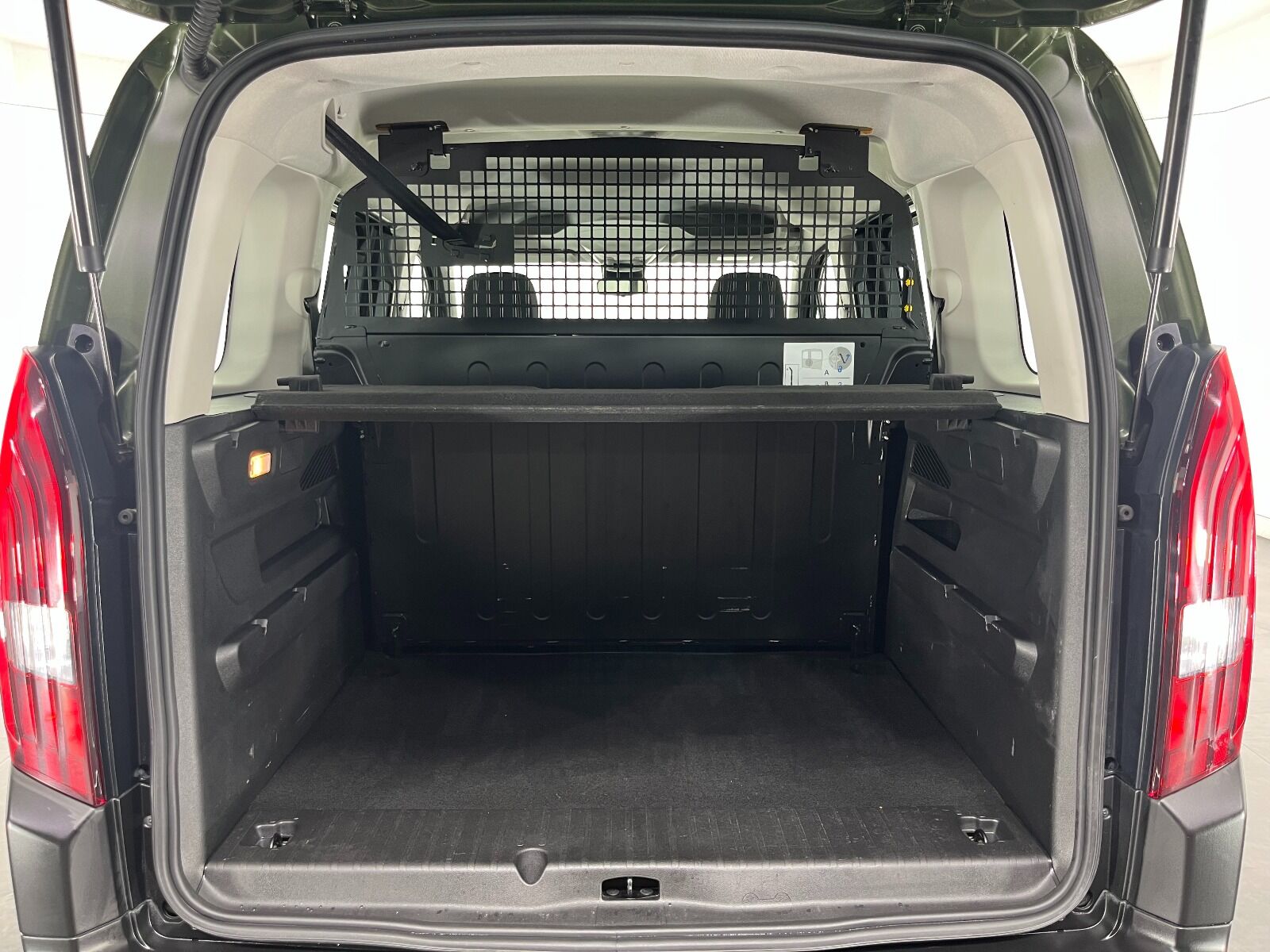 Peugeot Rifter 1.5 BlueHDI Allure EAT8 - 2025 - Detay