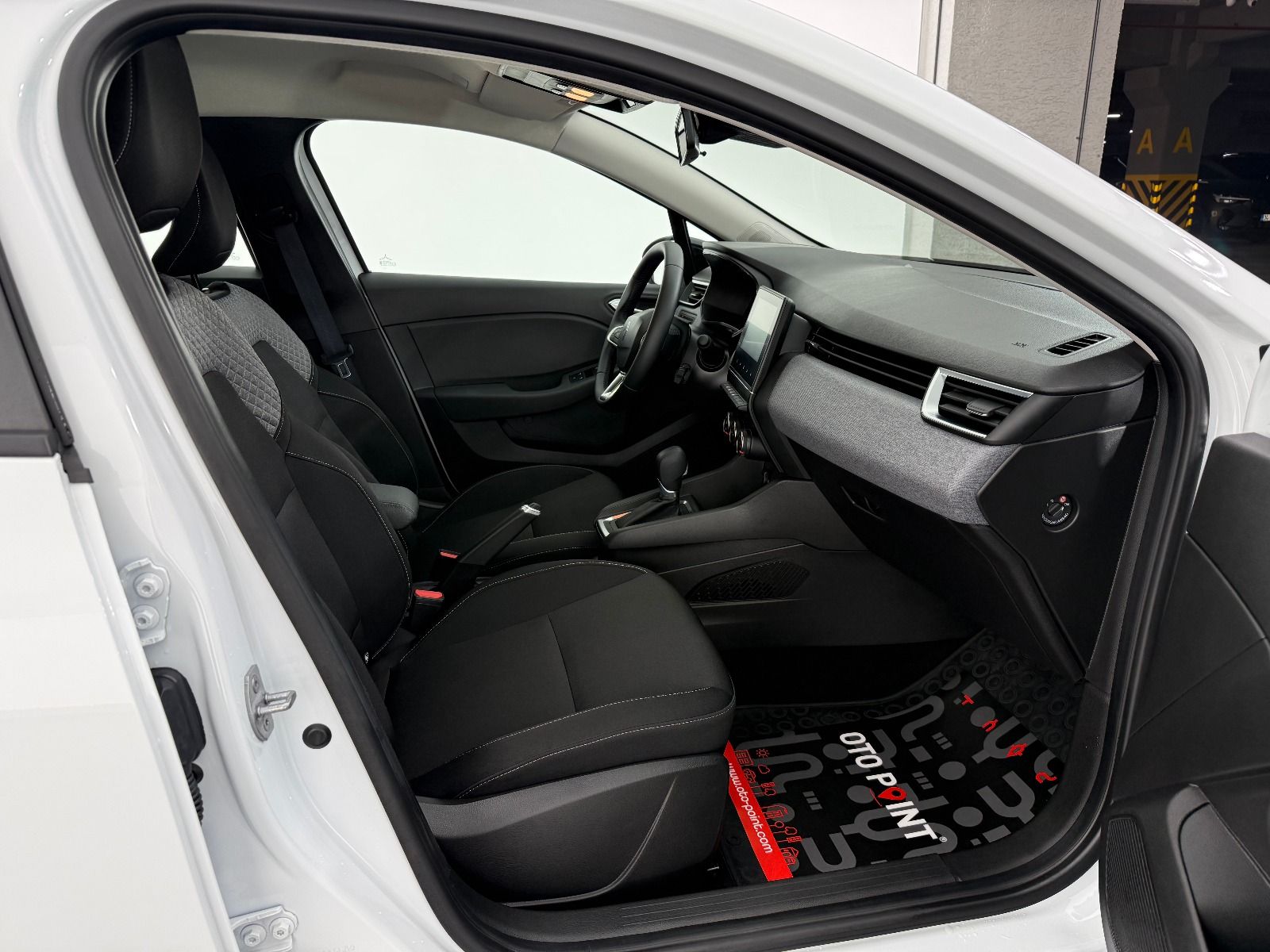 Renault Clio 1.0 TCE Evolution X-Tronic - 2026 - Detay
