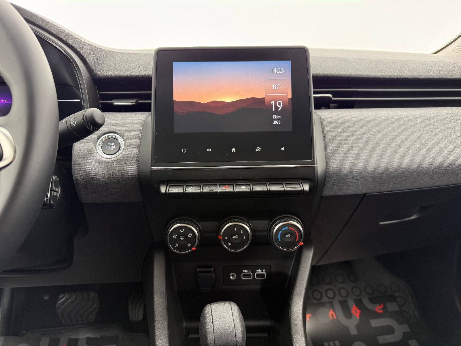 Renault Clio 1.0 TCE Evolution X-Tronic - 2026 - Detay