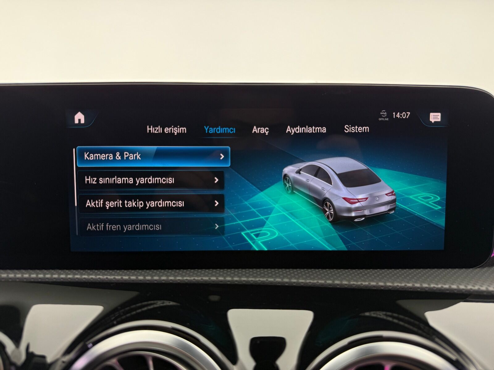 Mercedes-Benz CLA 200 AMG+ 4Matic - 2023 - Detay