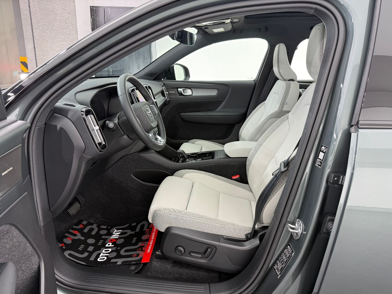 Volvo EX40 Single Motor Extended Range Ultra - 2025 - Detay