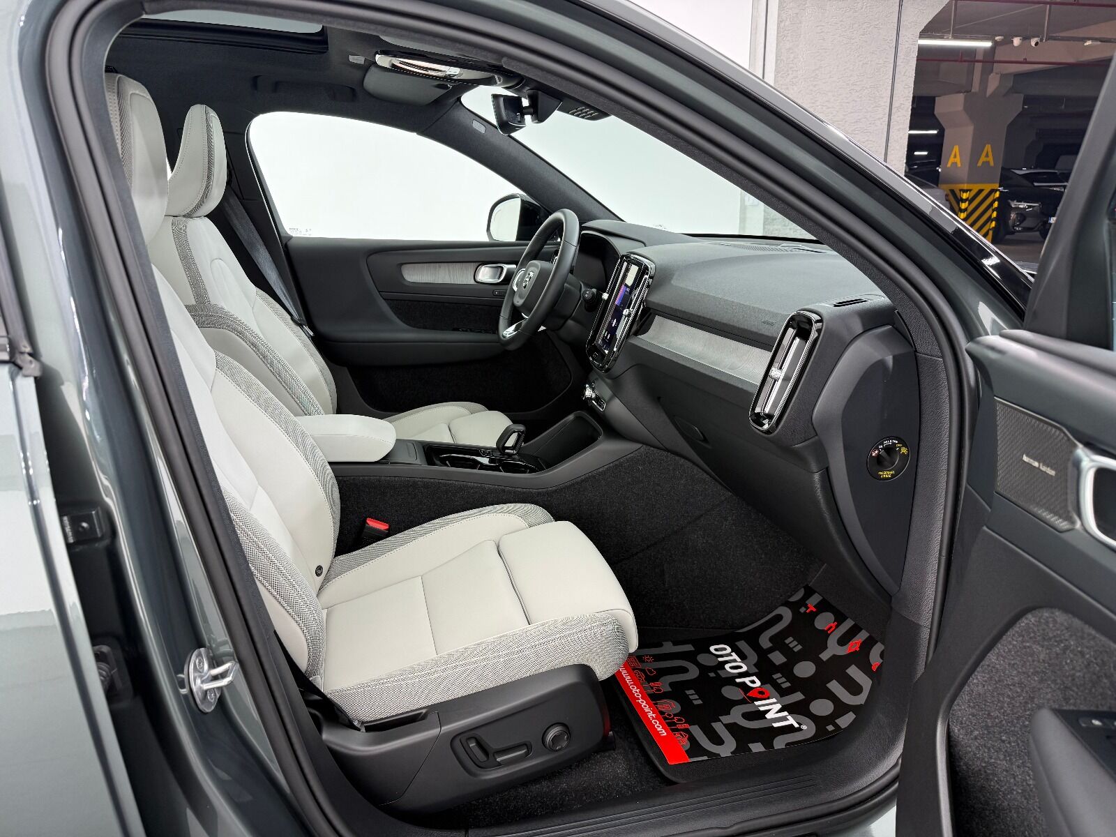Volvo EX40 Single Motor Extended Range Ultra - 2025 - Detay