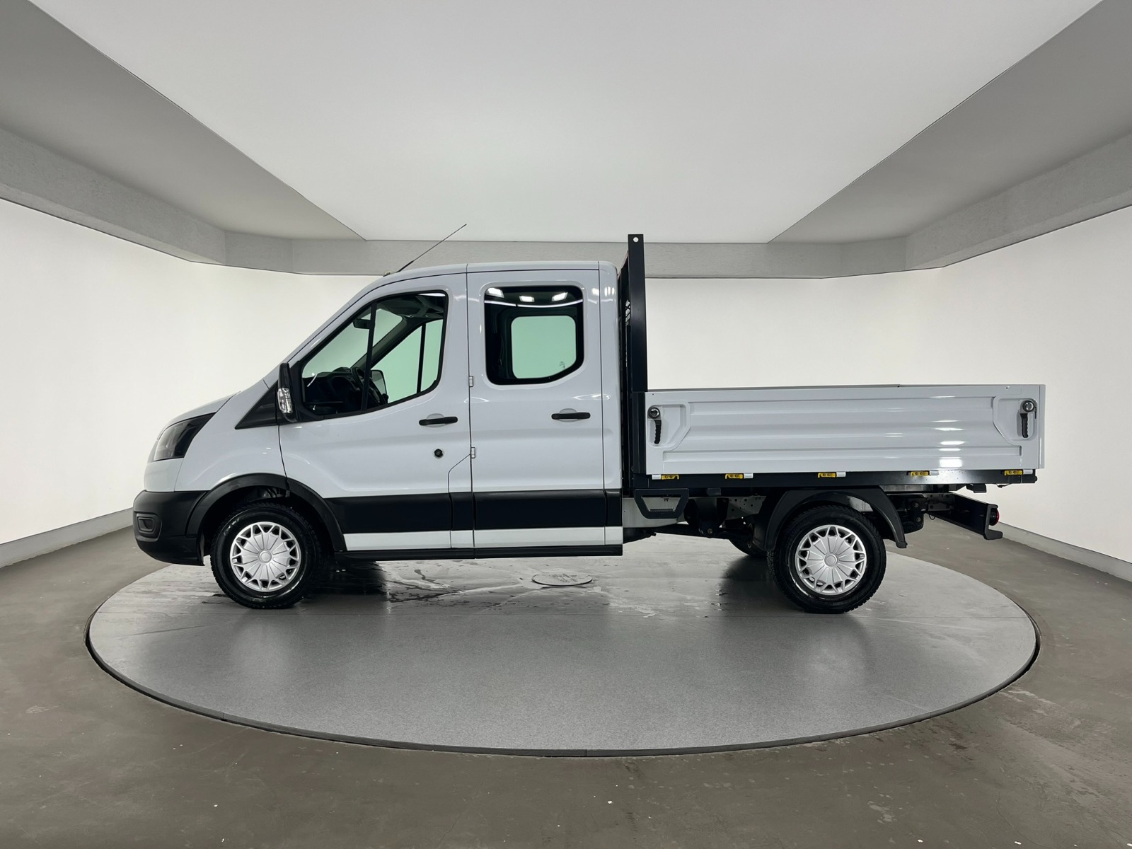Ford Transit 350 M Çift Kabin - 2023 - Detay