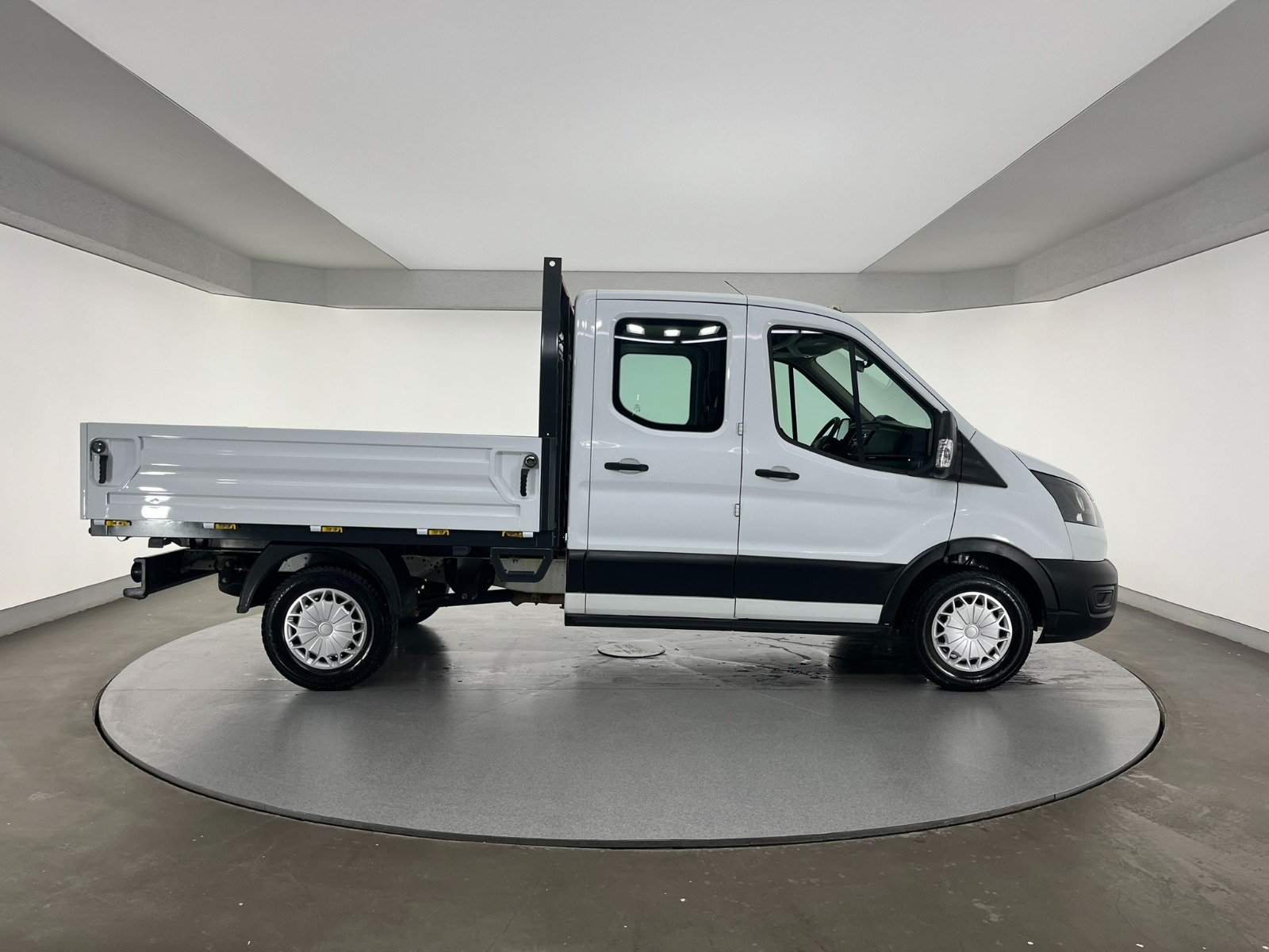 Ford Transit 350 M Çift Kabin - 2023 - Detay