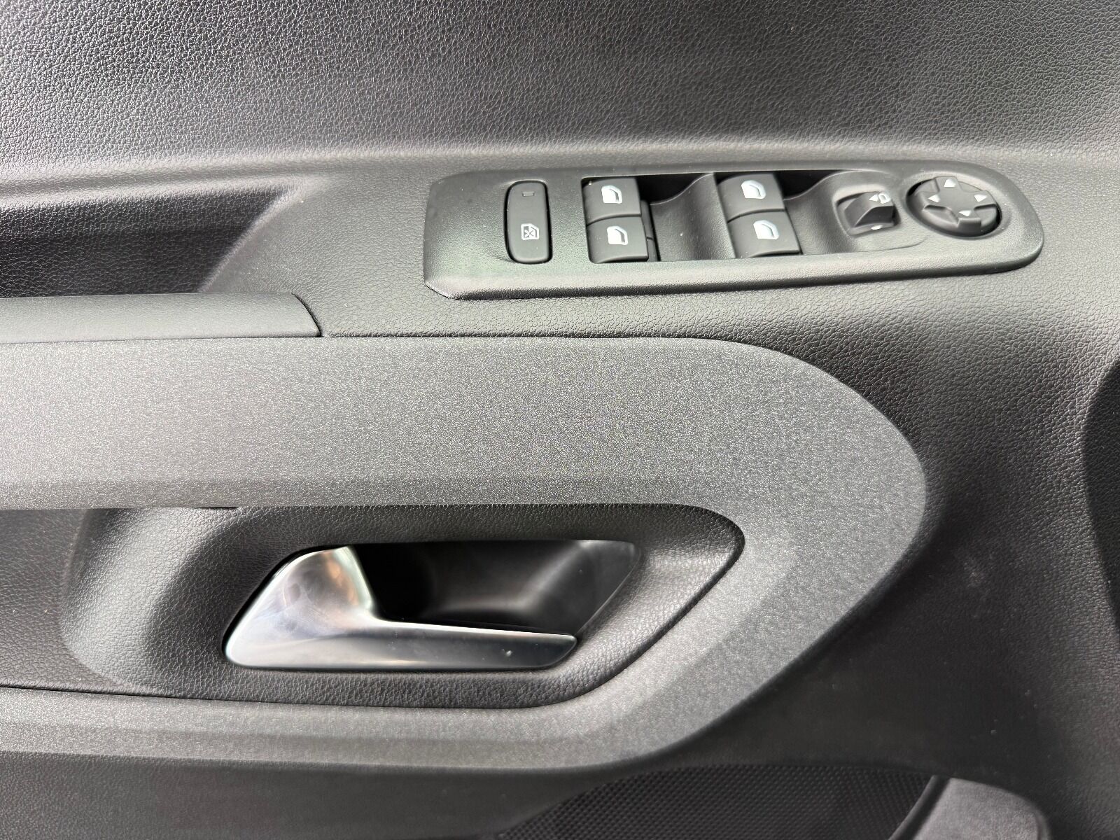 Peugeot Rifter 1.5 BlueHDI Allure EAT8 - 2026 - Detay
