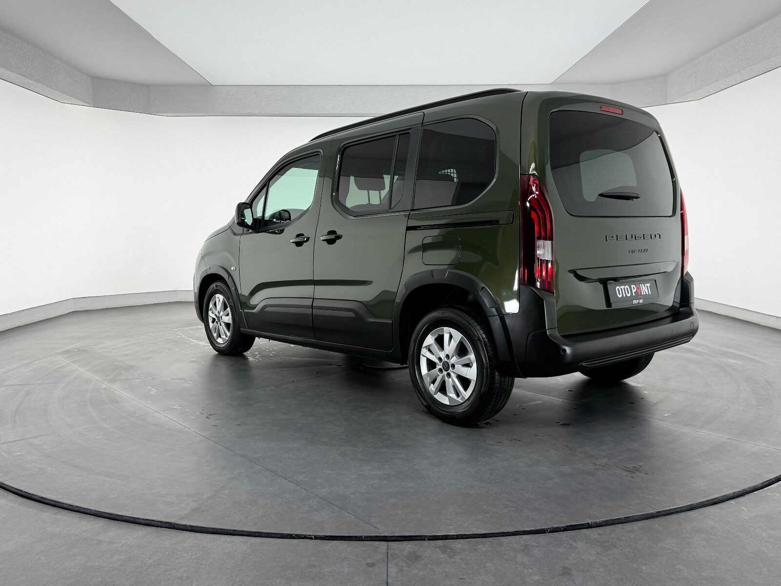 Peugeot Rifter 1.5 BlueHDI Allure EAT8 - 2026 - Detay