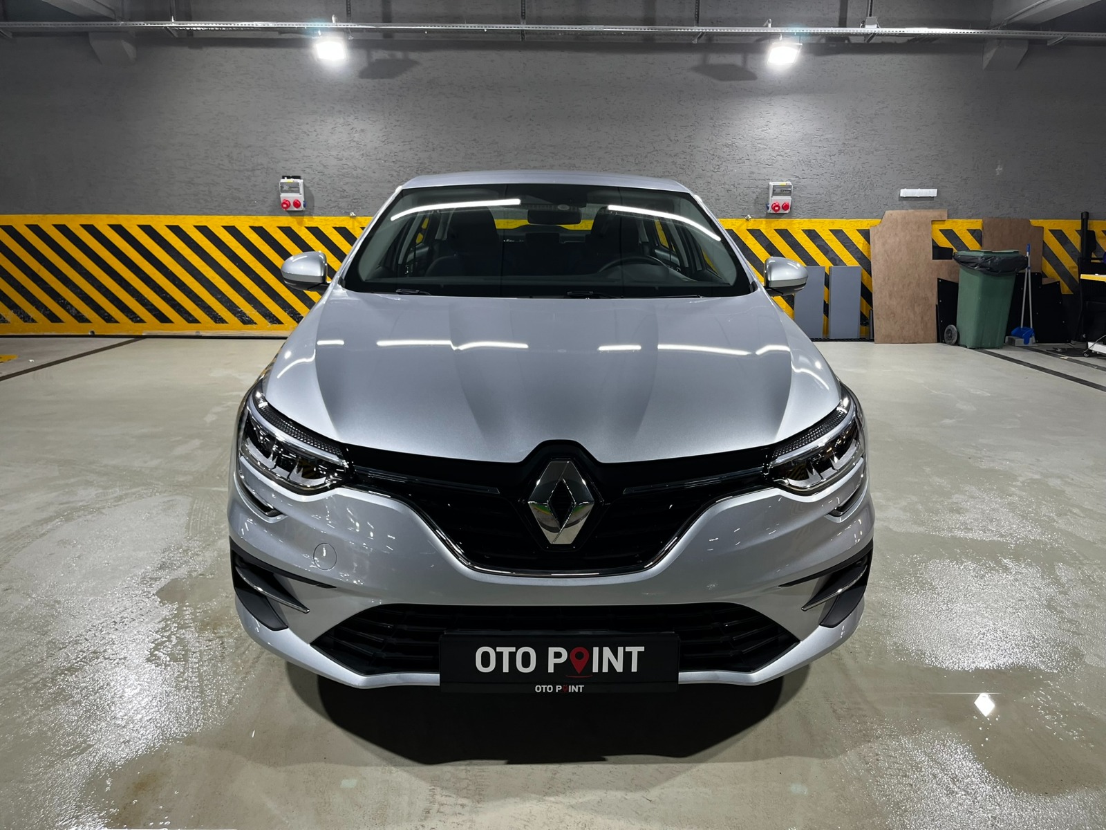 Renault Megane Sedan 1.3 TCe Touch EDC - 2024