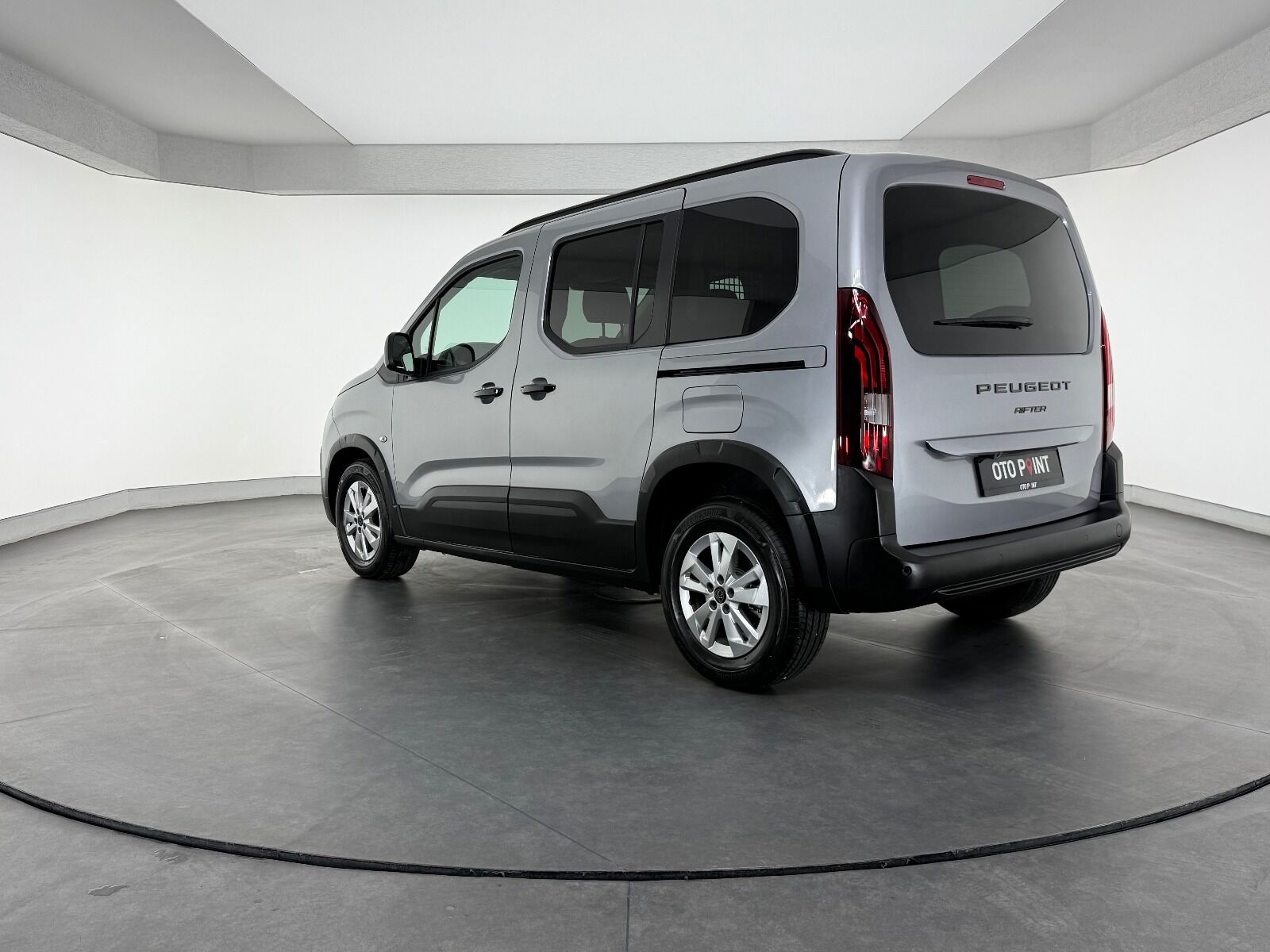 Peugeot Rifter 1.5 BlueHDI Allure EAT8 - 2026 - Detay