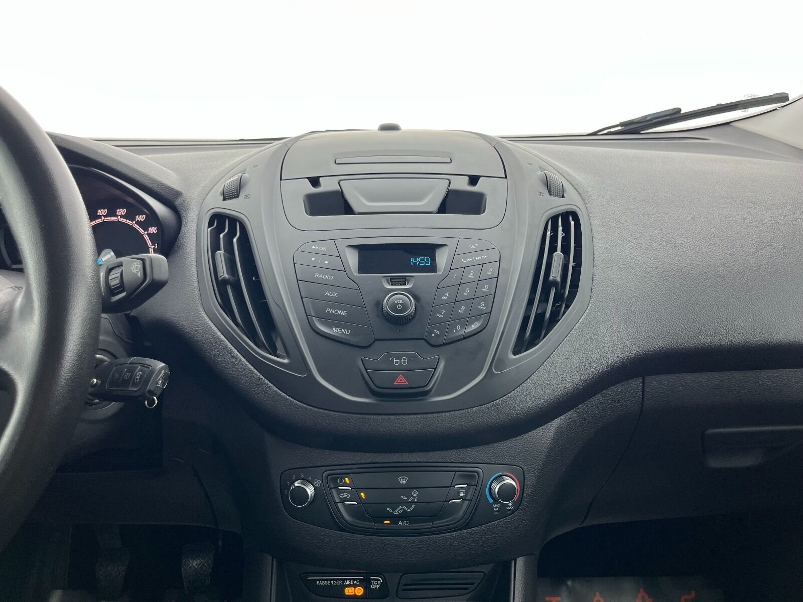 Ford Tourneo Courier 1.5 TDCI Deluxe - 2023 - Detay