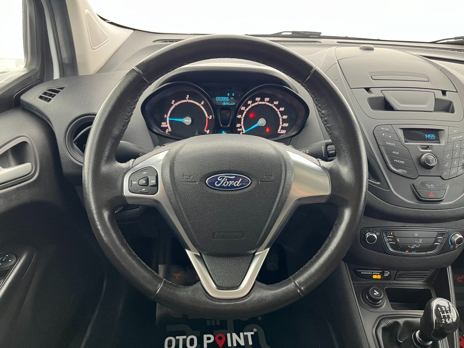 Ford Tourneo Courier 1.5 TDCI Deluxe - 2023 - Detay