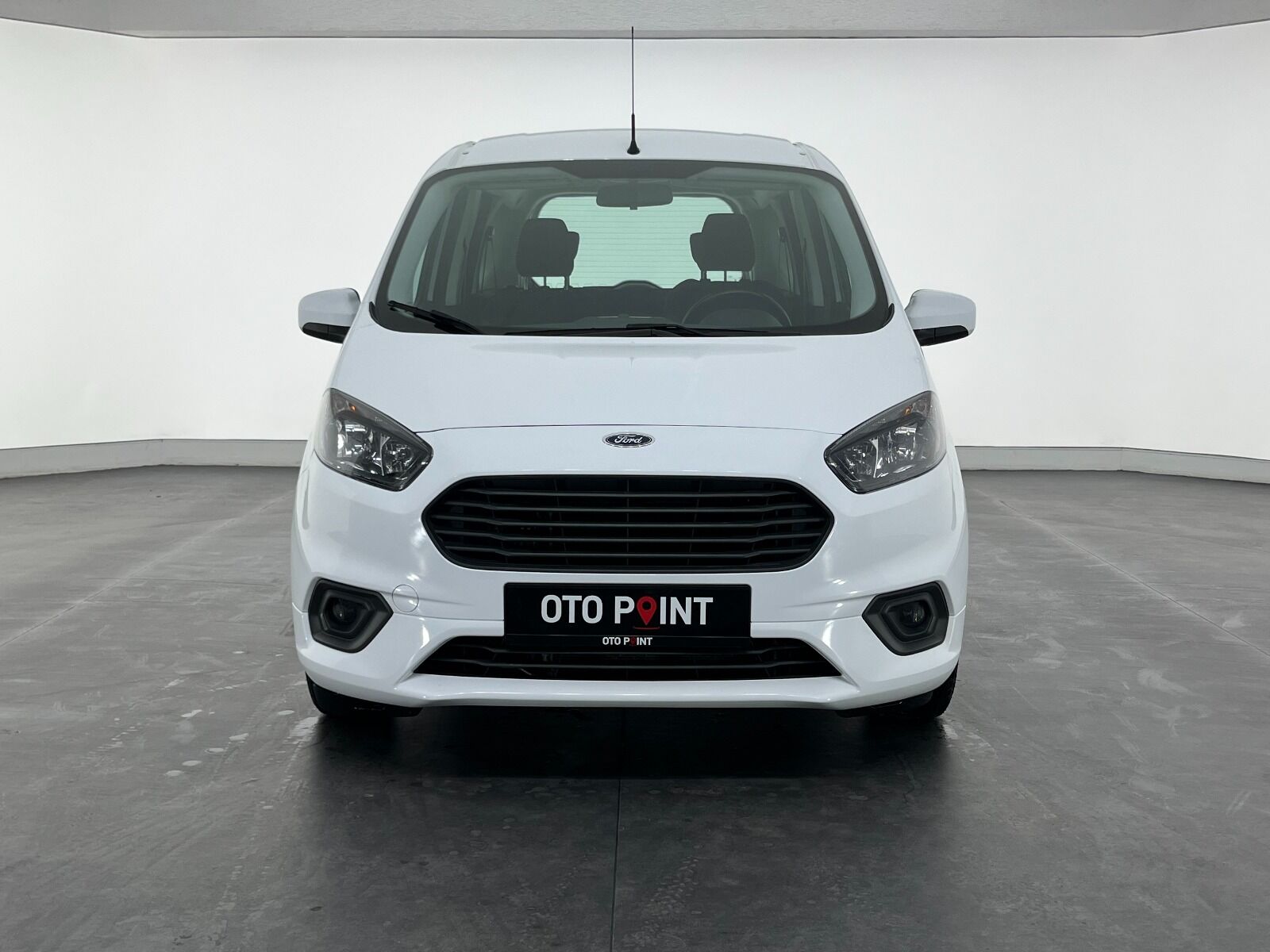 Ford Tourneo Courier 1.5 TDCI Deluxe - 2023