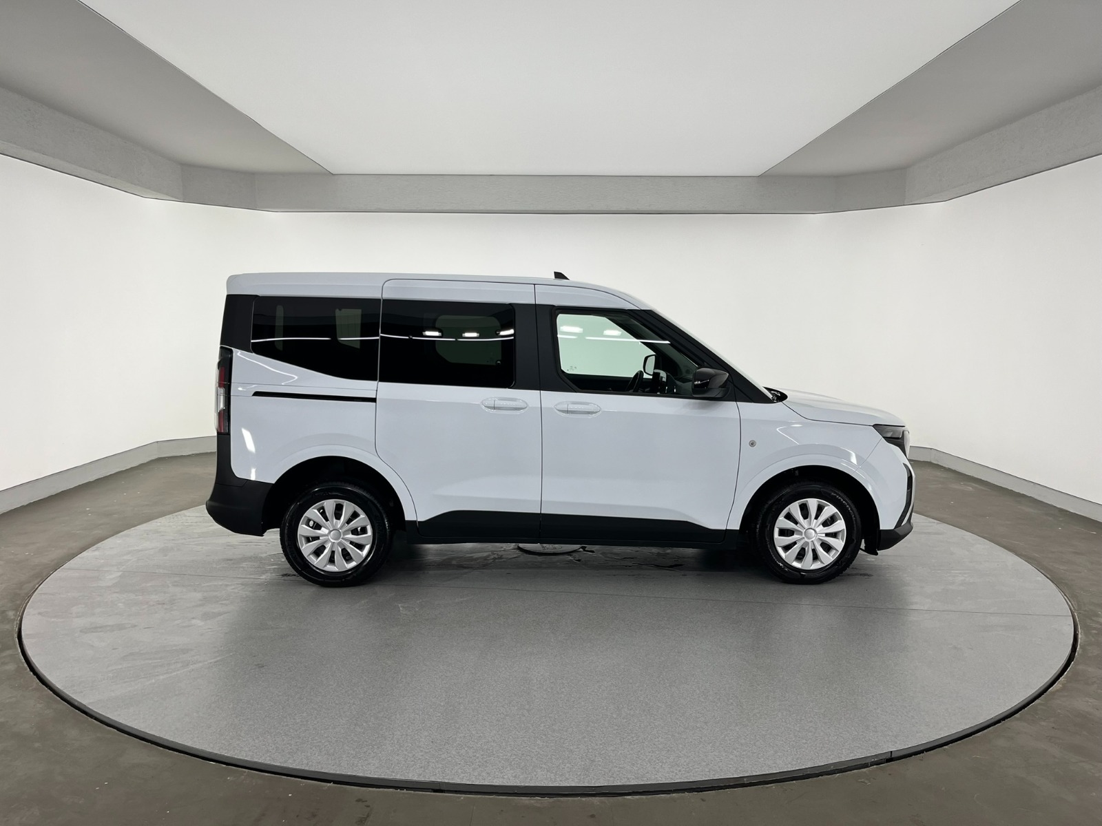 Ford Tourneo Courier Kombi 1.5 EcoBlue Deluxe - 2025 - Detay