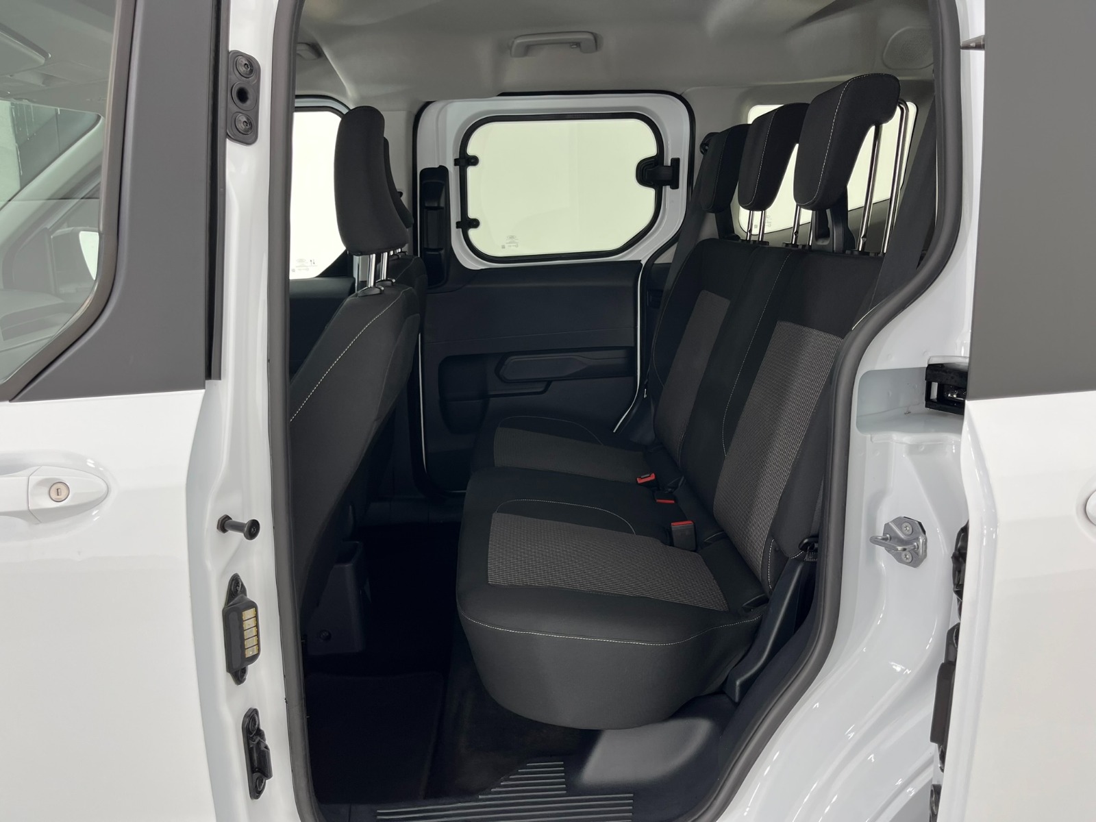 Ford Tourneo Courier Kombi 1.5 EcoBlue Deluxe - 2025 - Detay