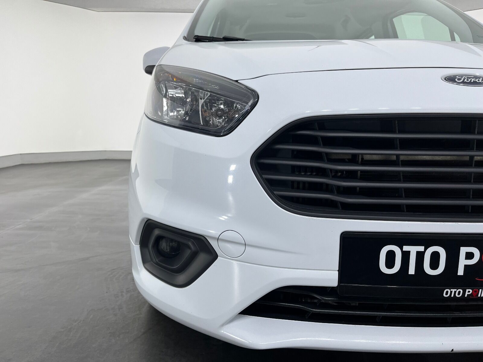 Ford Tourneo Courier 1.5 TDCI Deluxe - 2023 - Detay
