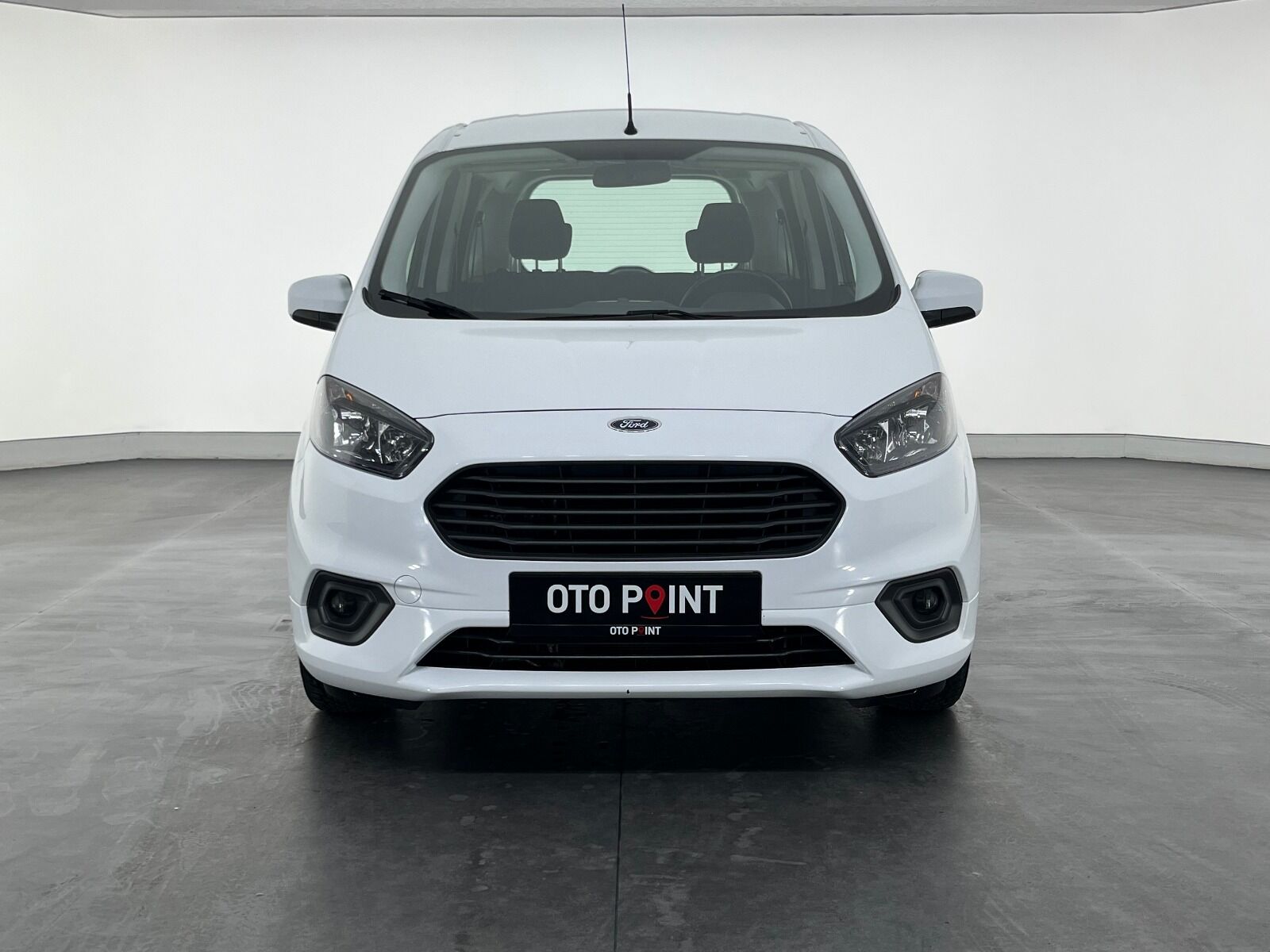 Ford Tourneo Courier 1.5 TDCI Deluxe - 2023
