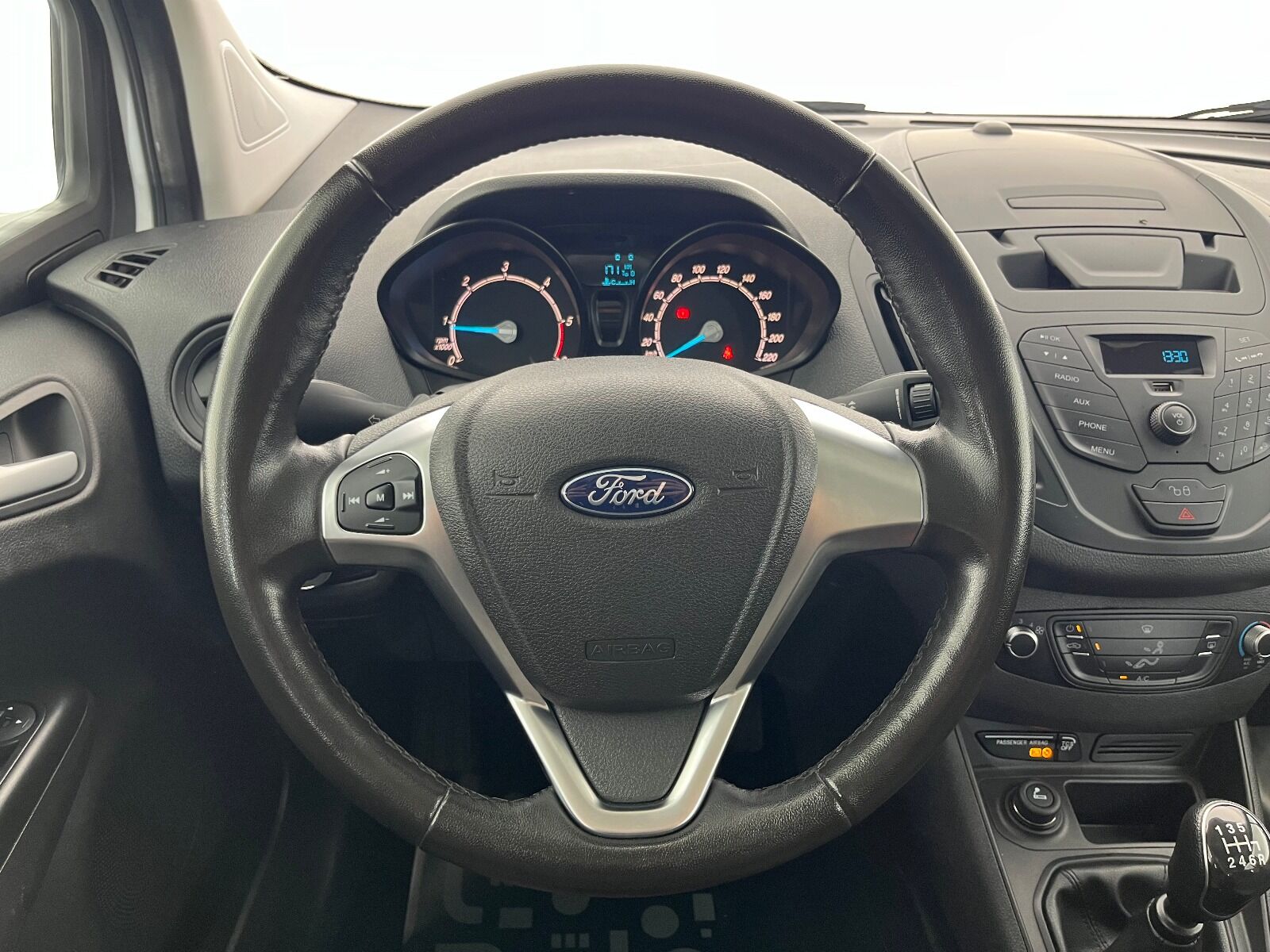 Ford Tourneo Courier 1.5 TDCI Deluxe - 2023 - Detay