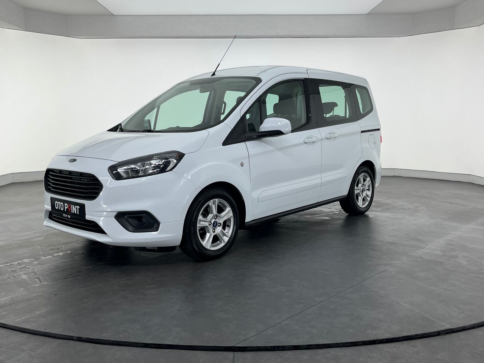 Ford Tourneo Courier 1.5 TDCI Deluxe - 2023 - Detay