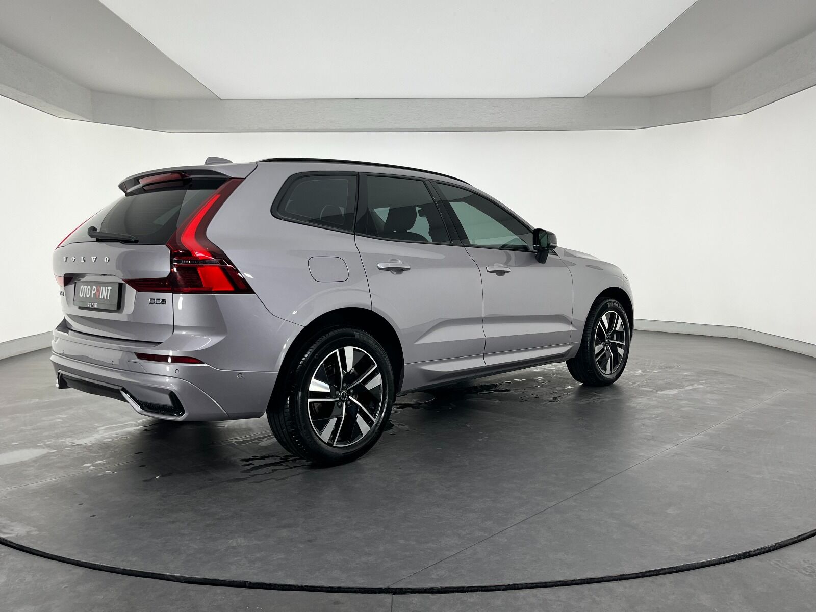 Volvo XC60 2.0 B5 Mild Hybrid Plus Dark AWD - 2025 - Detay