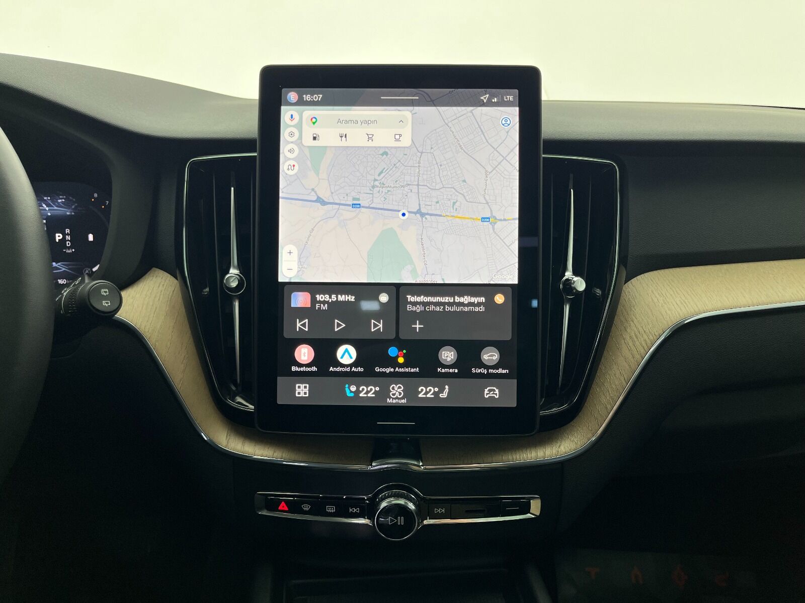 Volvo XC60 2.0 B5 Mild Hybrid Plus Dark AWD - 2025 - Detay