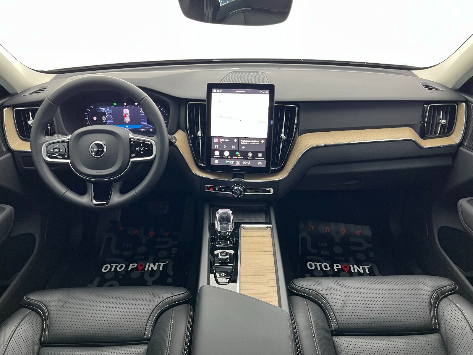 Volvo XC60 2.0 B5 Mild Hybrid Plus Dark AWD - 2025 - Detay