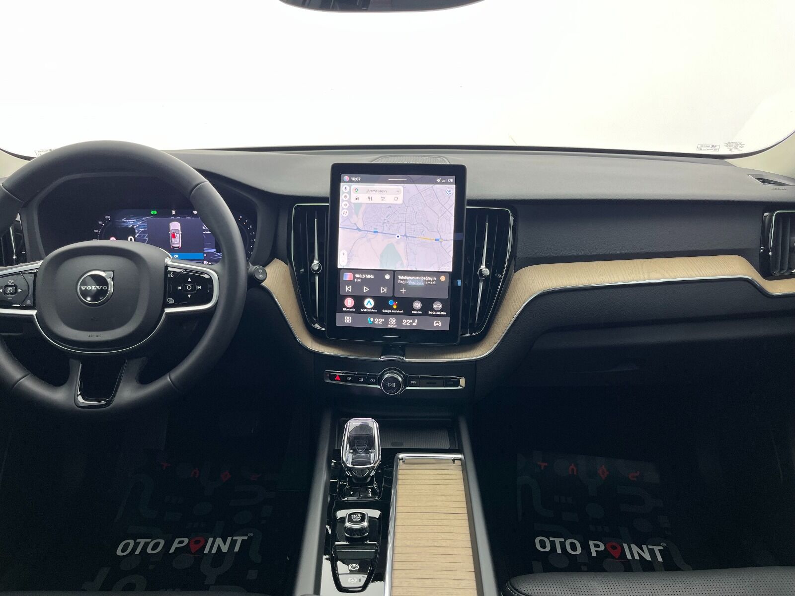 Volvo XC60 2.0 B5 Mild Hybrid Plus Dark AWD - 2025 - Detay