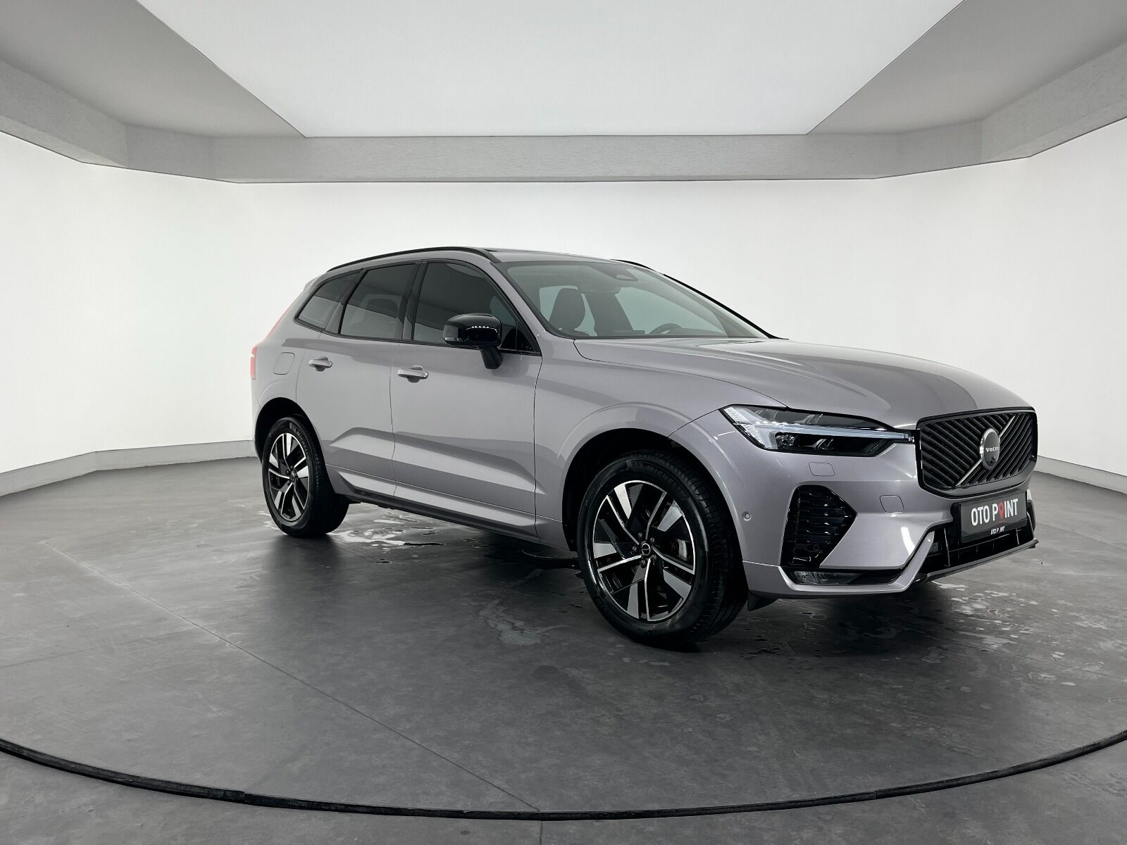Volvo XC60 2.0 B5 Mild Hybrid Plus Dark AWD - 2025 - Detay