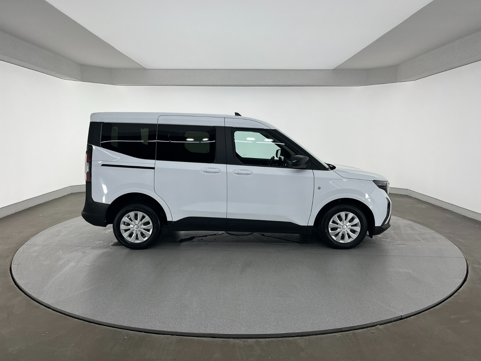 Ford Tourneo Courier Kombi 1.5 EcoBlue Deluxe - 2024 - Detay