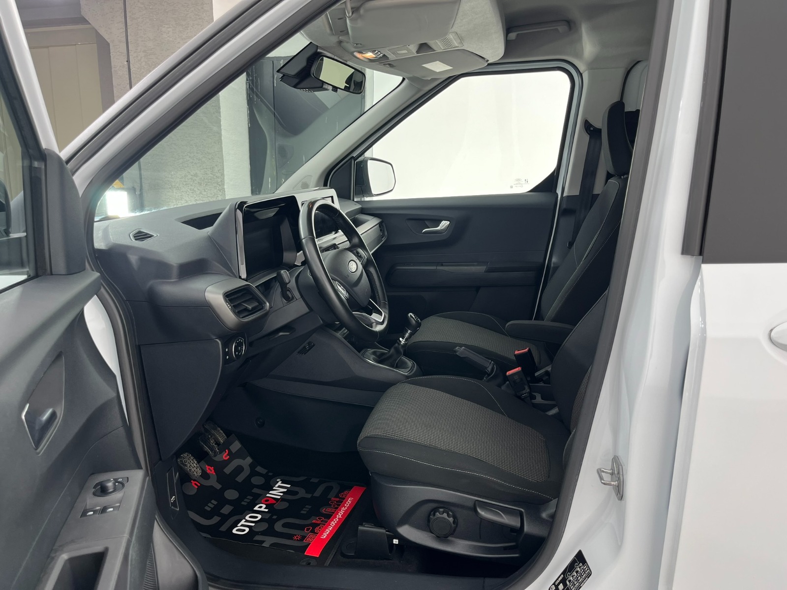 Ford Tourneo Courier Kombi 1.5 EcoBlue Deluxe - 2024 - Detay