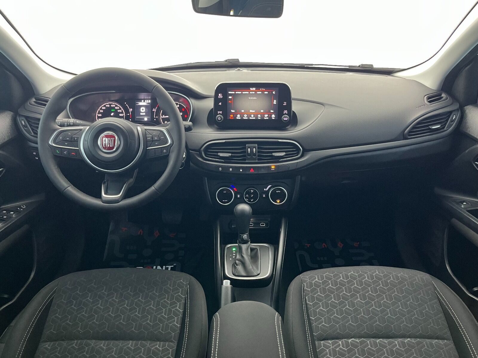 Fiat Egea Cross 1.6 MultiJet Urban GSR Traction+ DCT - 2024 - Detay
