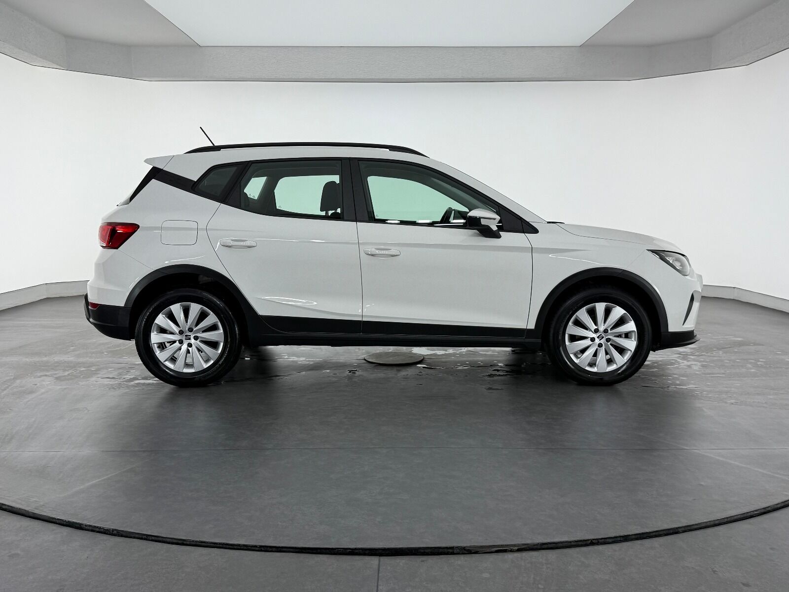 Seat Arona 1.0 EcoTSI Style - 2024 - Detay