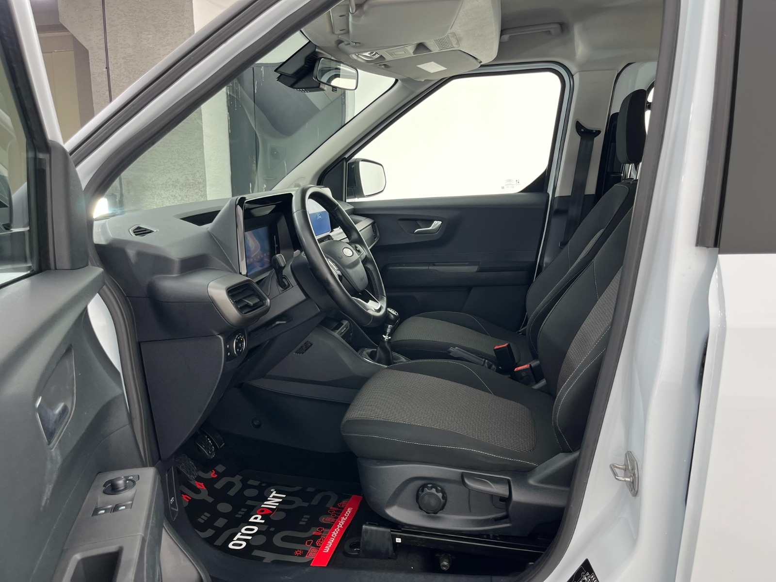 Ford Tourneo Courier Kombi 1.5 EcoBlue Deluxe - 2024 - Detay