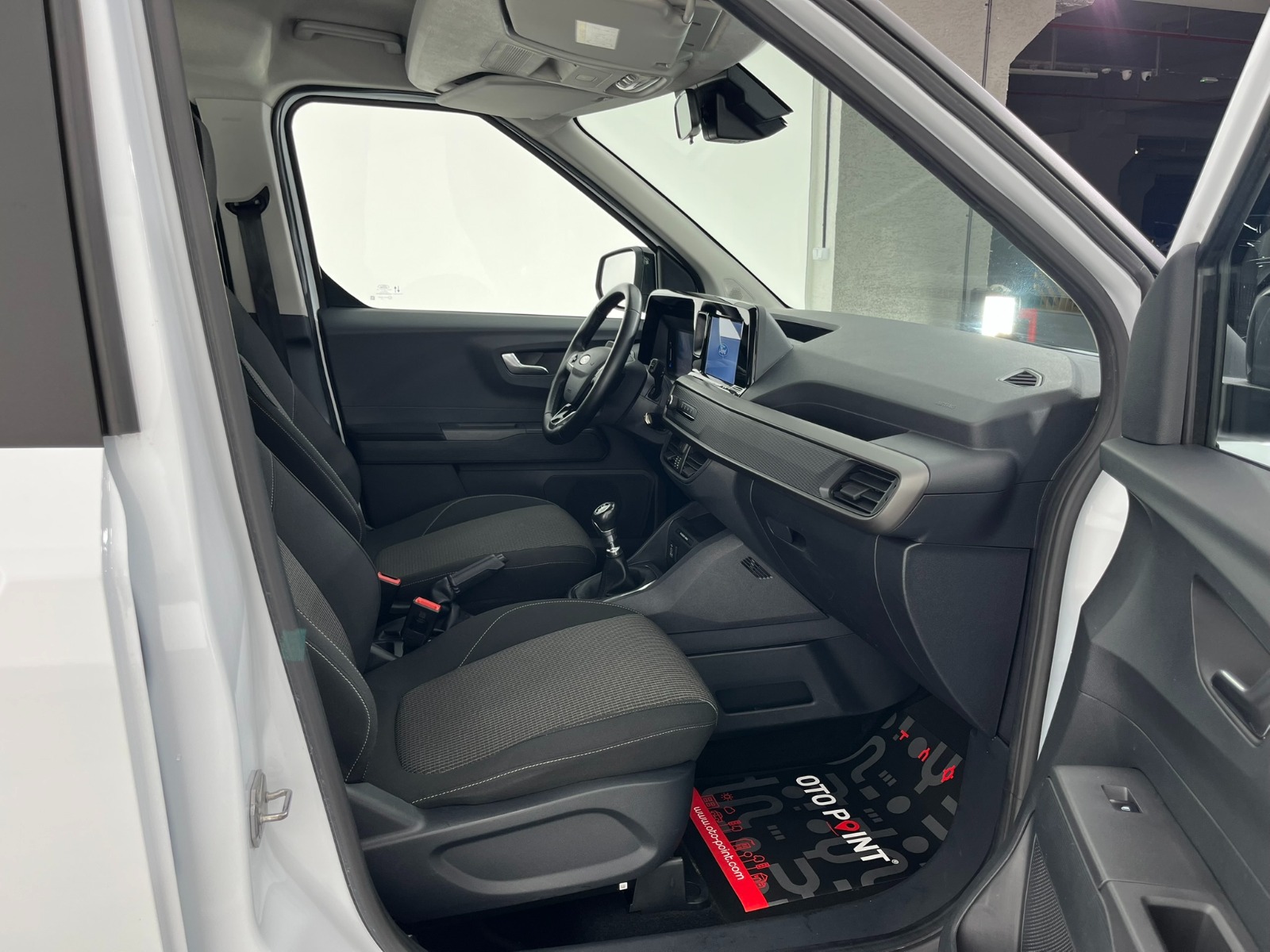 Ford Tourneo Courier Kombi 1.5 EcoBlue Deluxe - 2024 - Detay